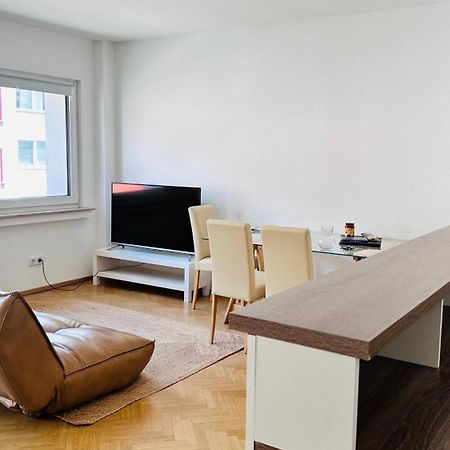 New - Cozy Apartment,Kitchen,Netflix And More Essen Bagian luar foto